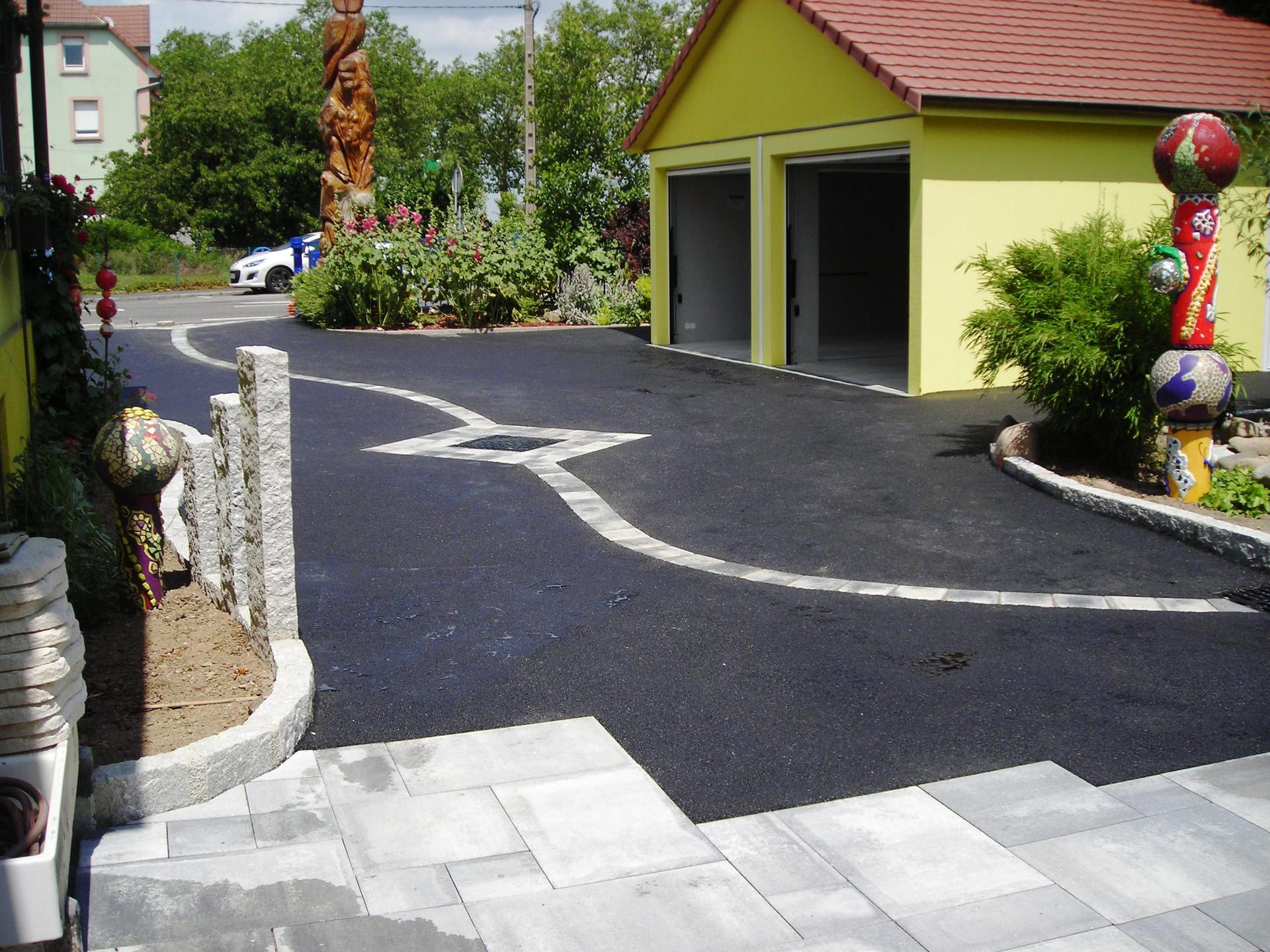 Pose d’enrob&eacute; avec motifs en pav&eacute;s &agrave; Wittenheim Wittelsheim