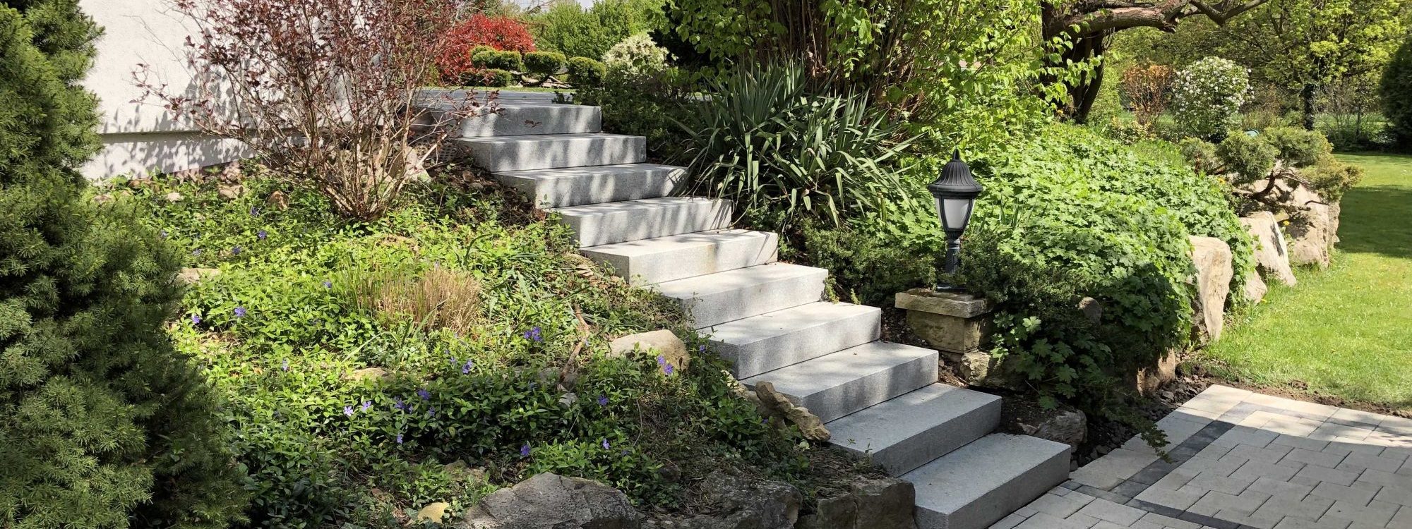 Comment r&eacute;aliser des blocs marches pour un escalier durable et esth&eacute;tique ? Saint-Louis
