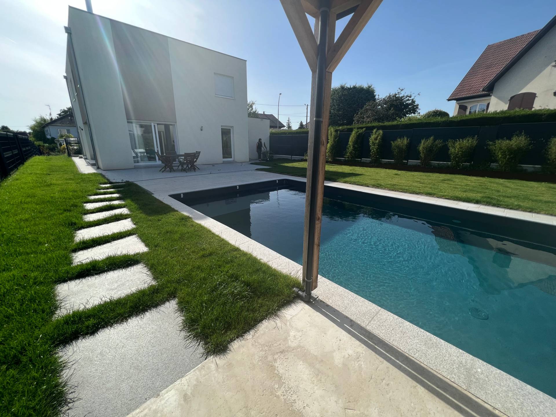 Piscine à débordement : quels sont ses avantages ? Riedisheim